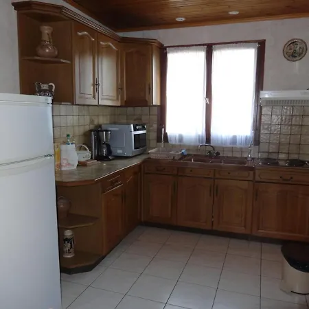 Maison Au Calme Pres De La Plage, 2 Chambres, Animaux Acceptes, Wifi Et Parking Inclus - Fr-1-476-179 *